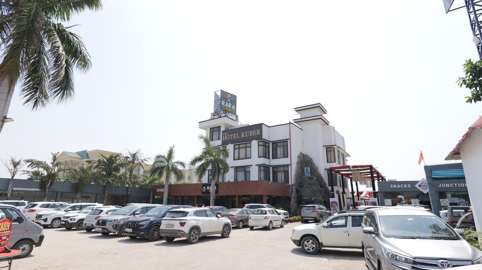 hotel kuber during rush hours